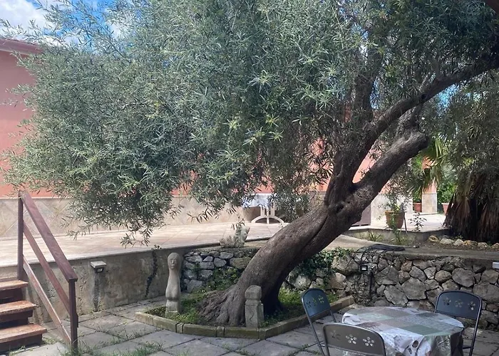 Rosa Villa Canicattini Bagni